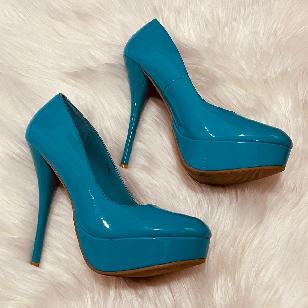 Charlotte Russe Women Platform In Blue/Teal Size 9